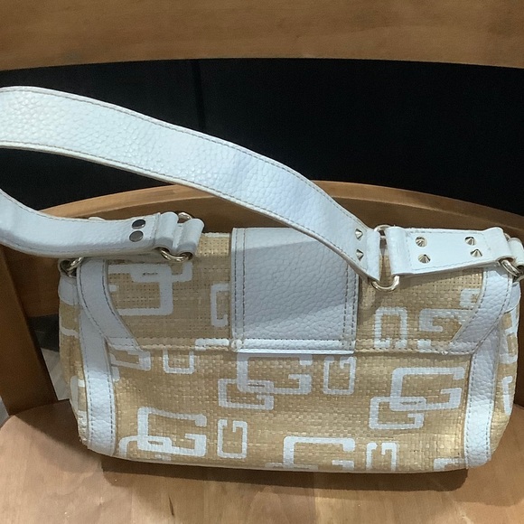 Guess Purse - Picture 3 of 4